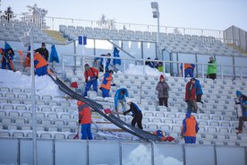 Helfer:innen bei den Vorbereitungen